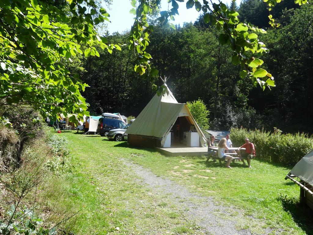 Camping Le Canada-Insolite Chiny Camera foto